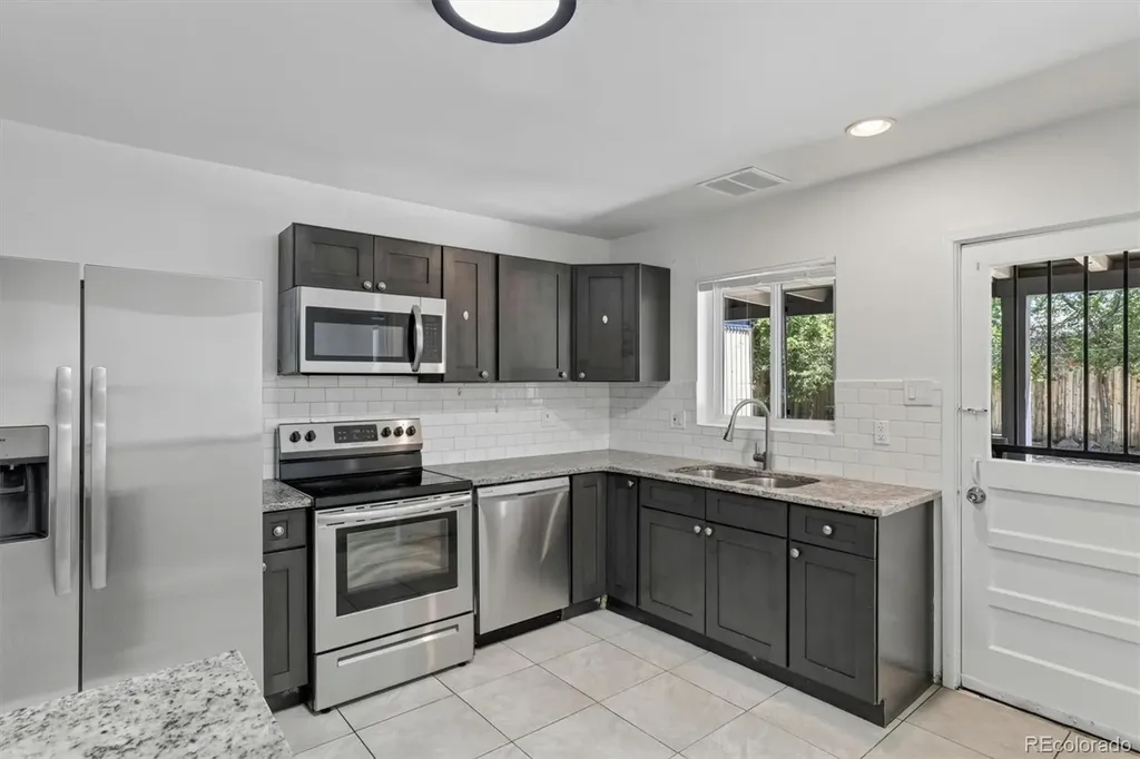 900 Quentin Street Aurora CO 80011