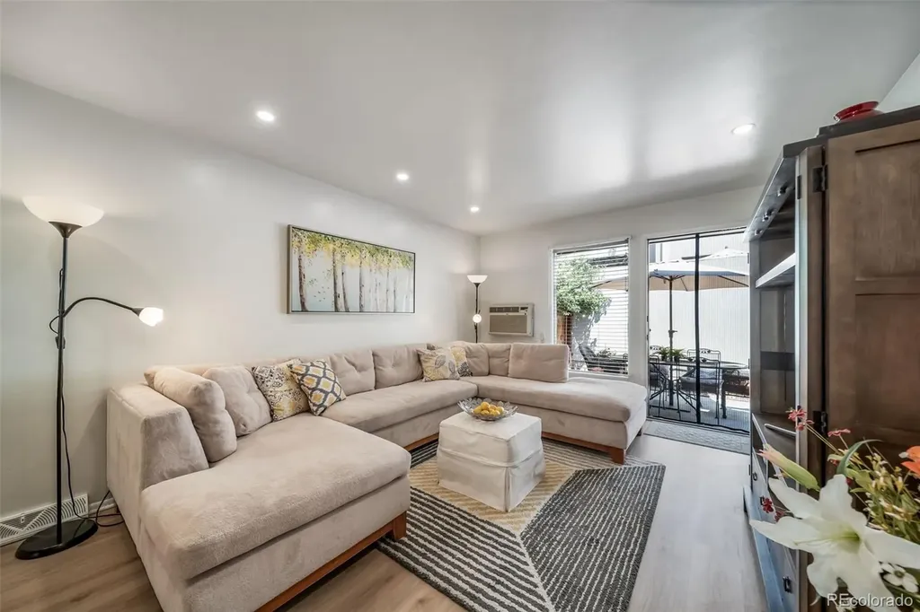 532 Clayton Street Denver CO 80206