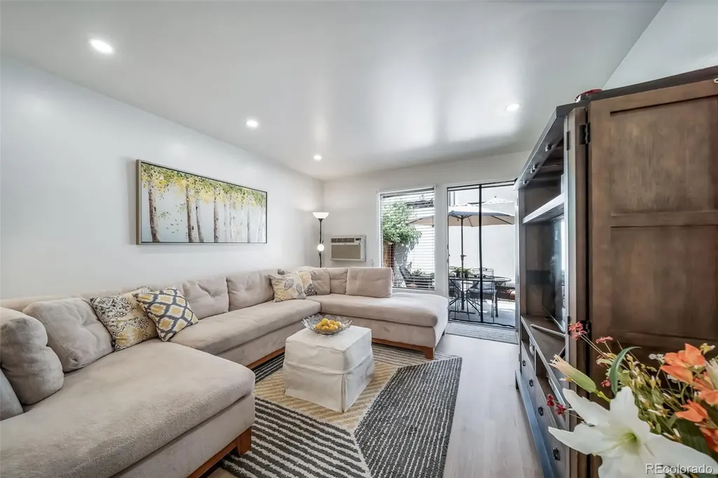 532 Clayton Street Denver CO 80206