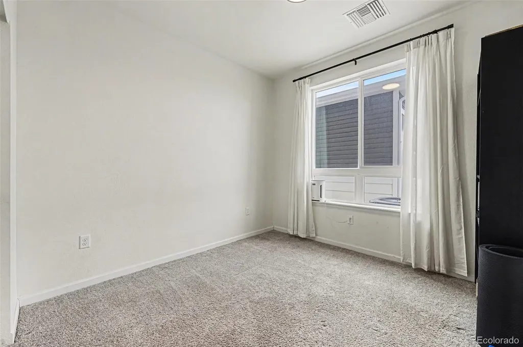 6153 N Ceylon Street Denver CO 80249