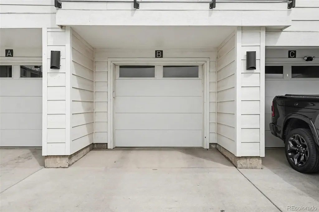 6153 N Ceylon Street Denver CO 80249