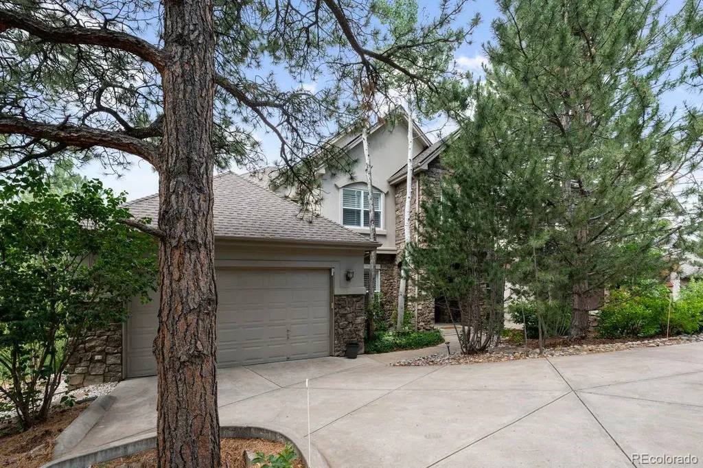 906 Greenridge Lane Castle Pines CO 80108