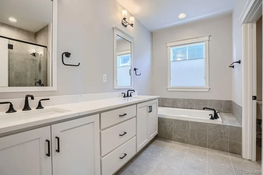 21235 E 61st Drive Aurora CO 80019