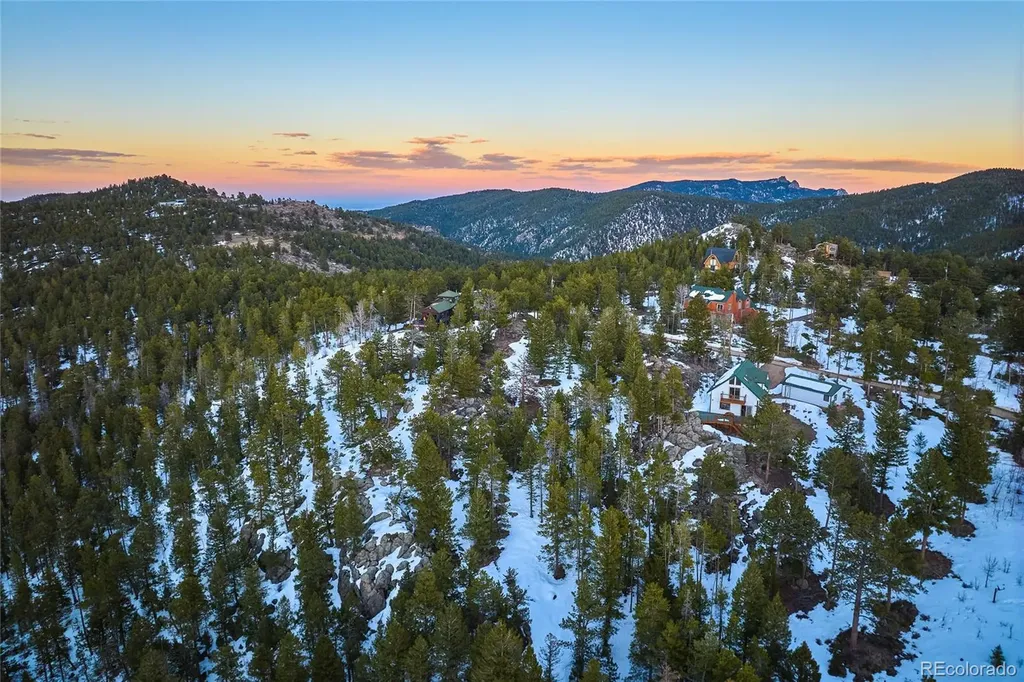 815 Cougar Run Nederland CO 80466