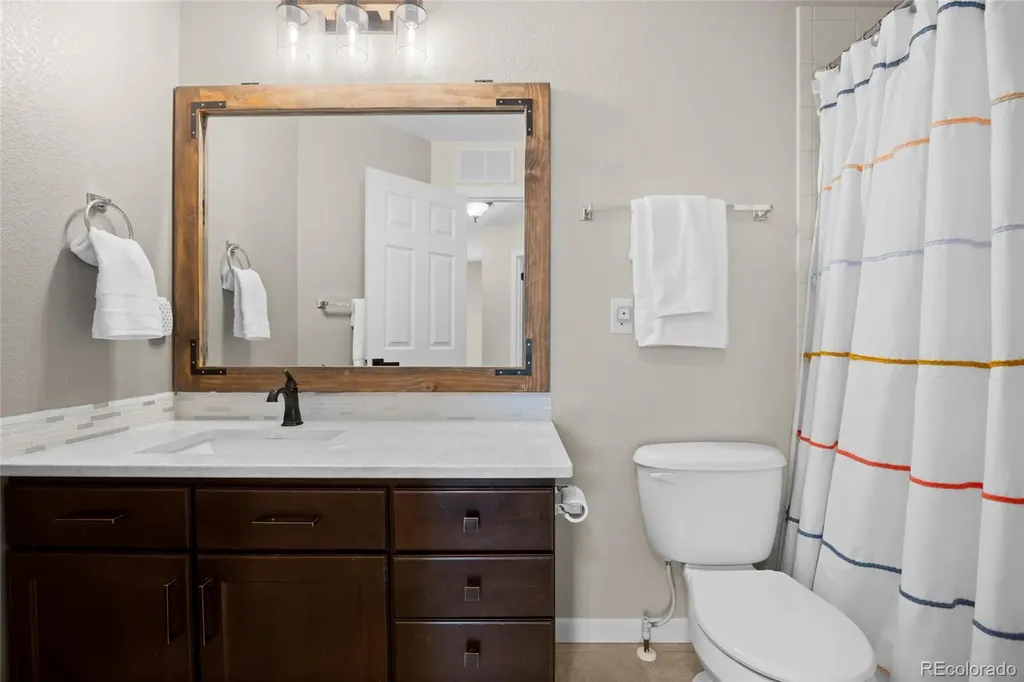 5060 S Riviera Court Aurora CO 80015