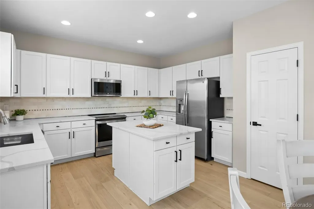 5060 S Riviera Court Aurora CO 80015