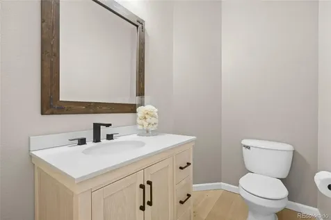 5060 S Riviera Court Aurora CO 80015