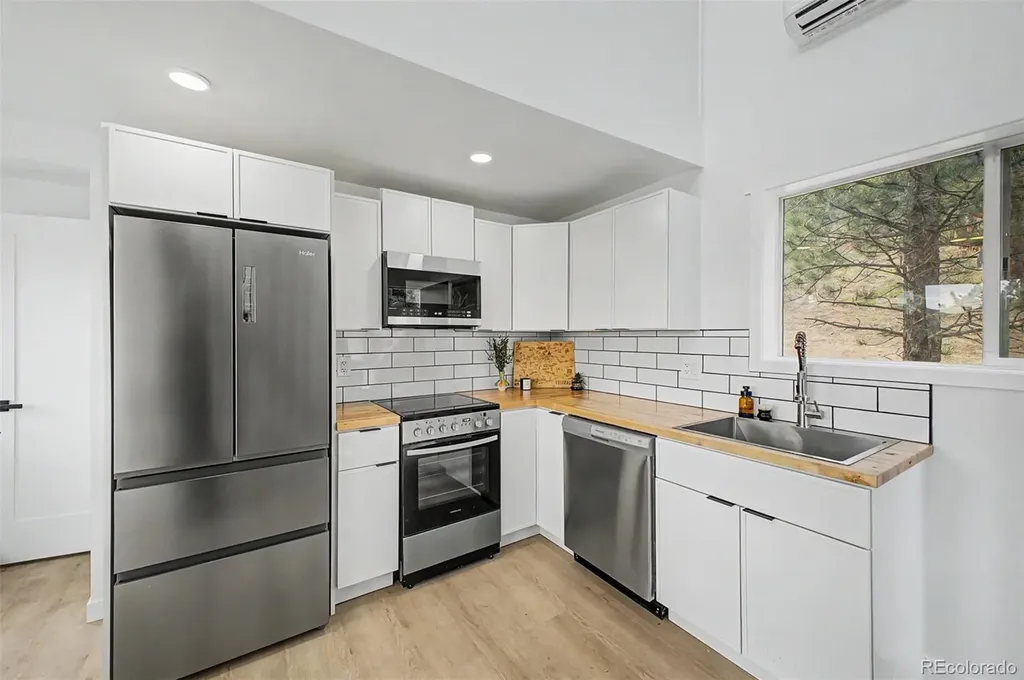 36 Navajo Trail Nederland CO 80466