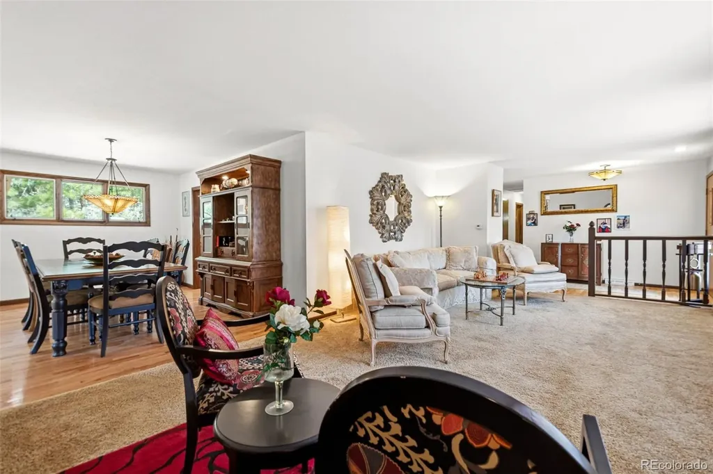 6323 Pike Circle Larkspur CO 80118