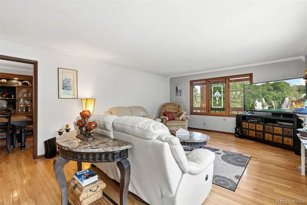 6323 Pike Circle Larkspur CO 80118
