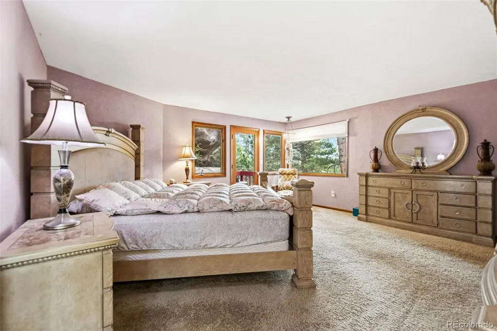 6323 Pike Circle Larkspur CO 80118