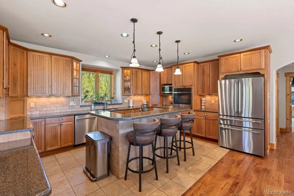 221 Kings Court Silverthorne CO 80498