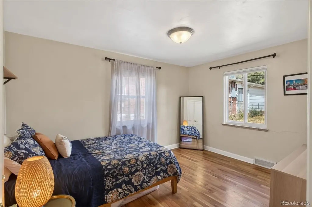 1210 Dahlia Street Denver CO 80220