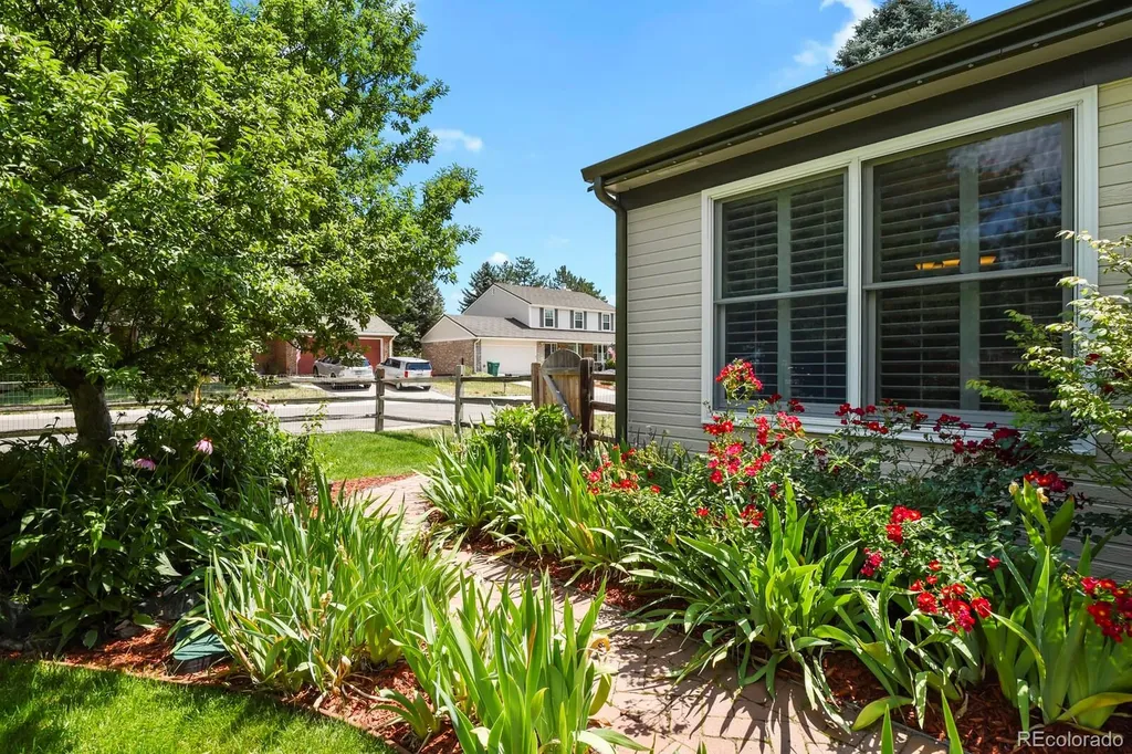 5301 S Garland Way Littleton CO 80123