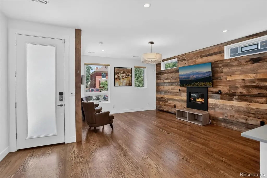 1930 W 35th Avenue Denver CO 80211
