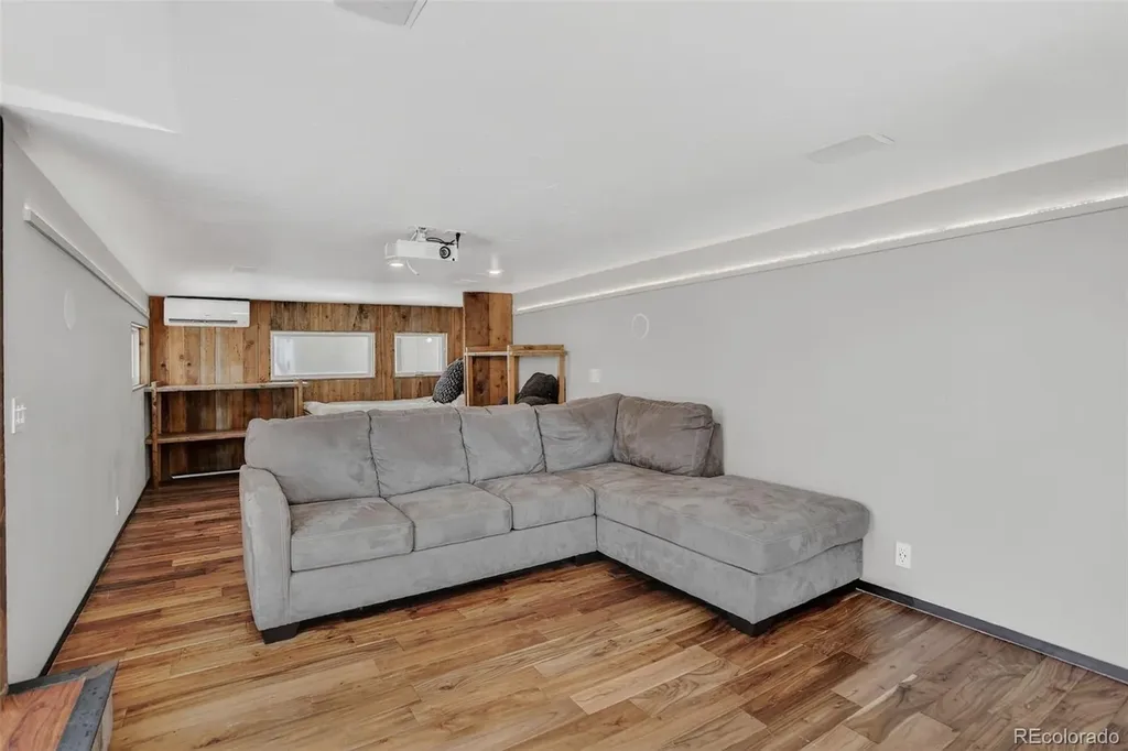 1930 W 35th Avenue Denver CO 80211