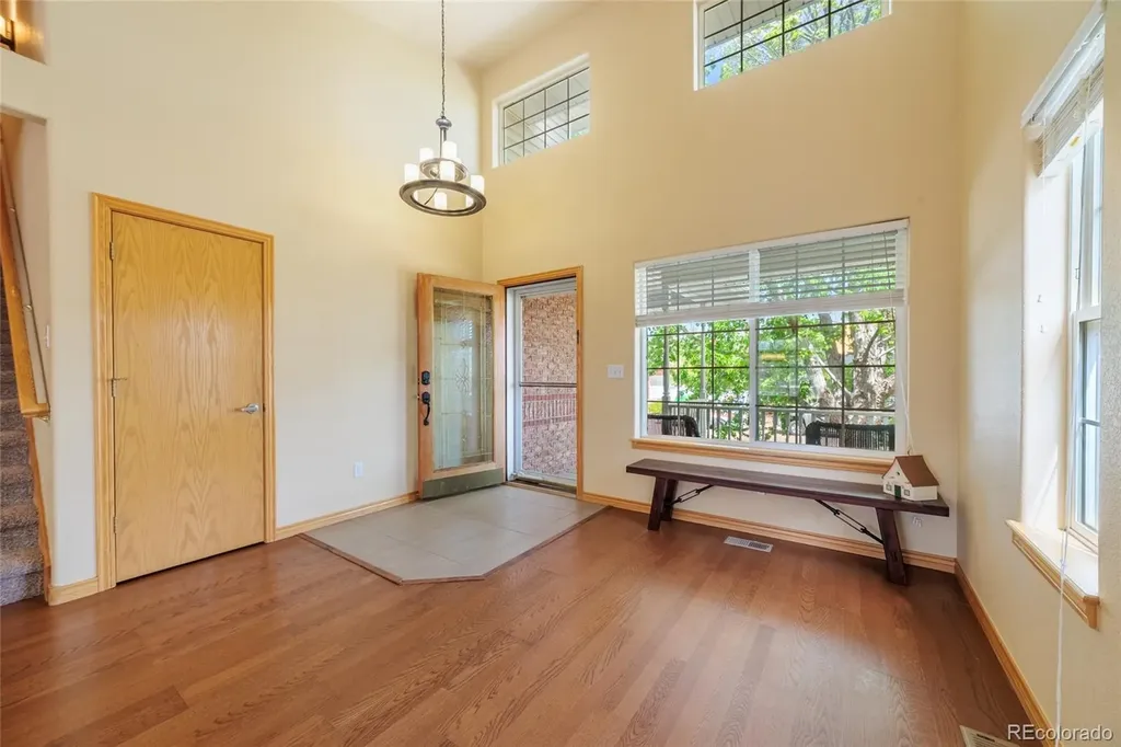 2513 Falcon Drive Longmont CO 80503