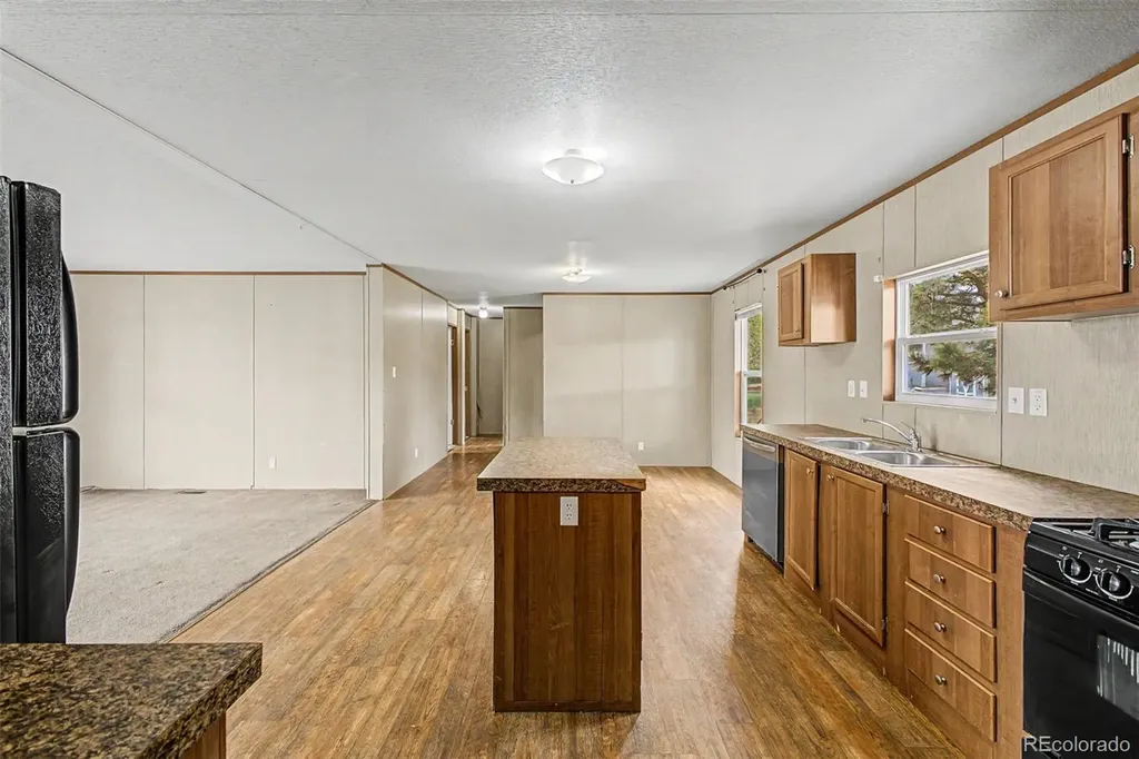 1095 Western Drive Colorado Springs CO 80915