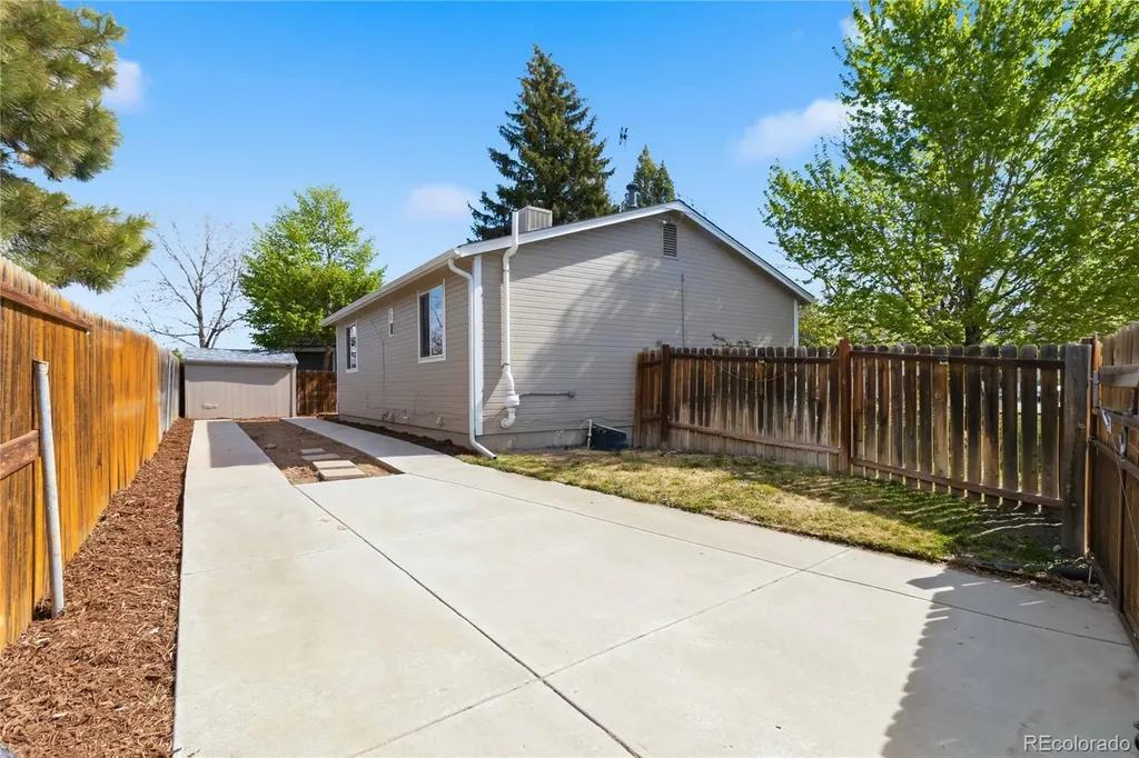 8389 Curlycup Place Parker CO 80134