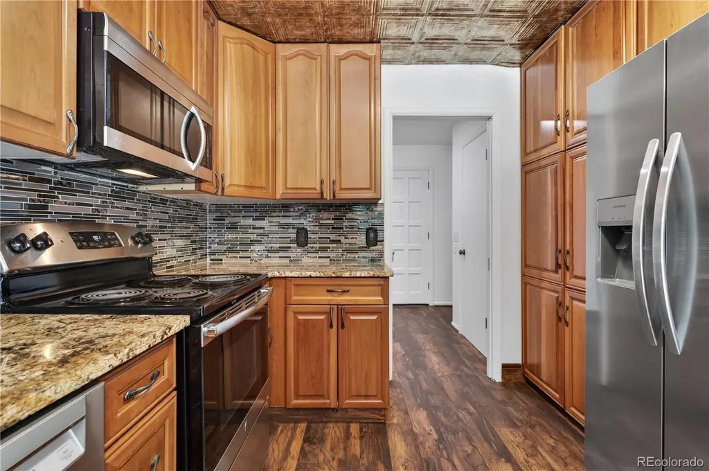 1550 S Oakland Street Aurora CO 80012