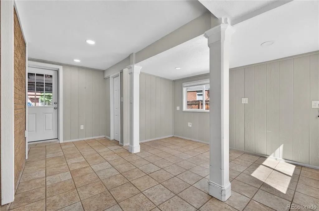 1550 S Oakland Street Aurora CO 80012
