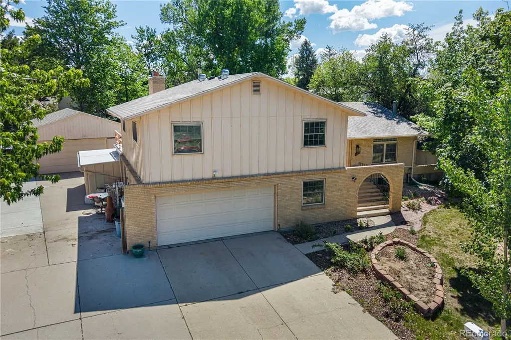 1550 S Oakland Street Aurora CO 80012