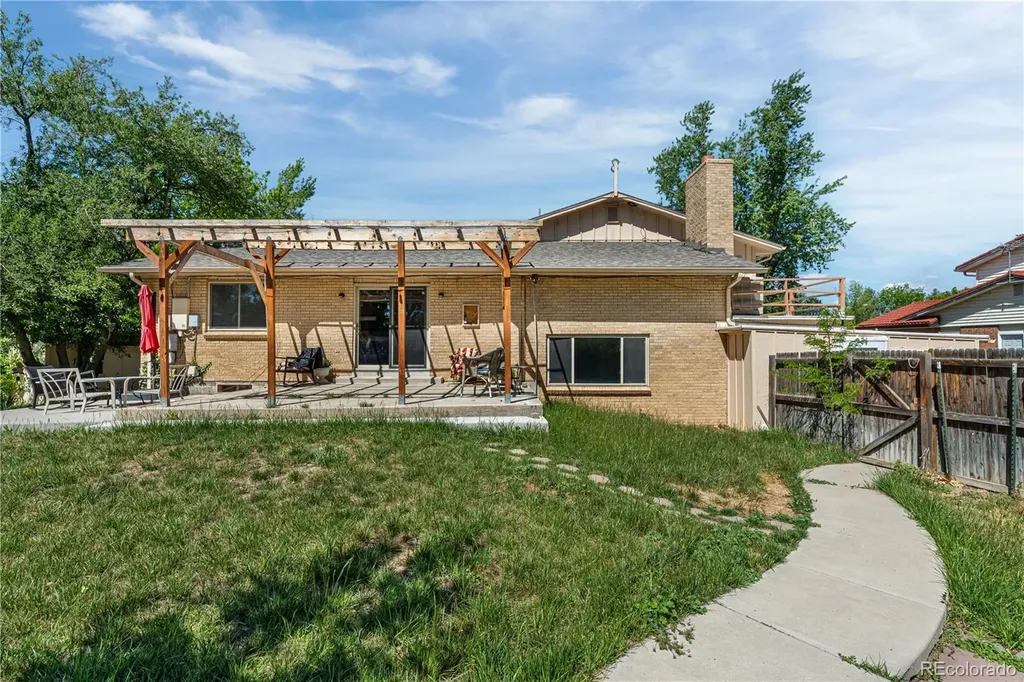1550 S Oakland Street Aurora CO 80012