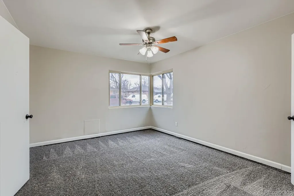 929 Quentin Street Aurora CO 80011