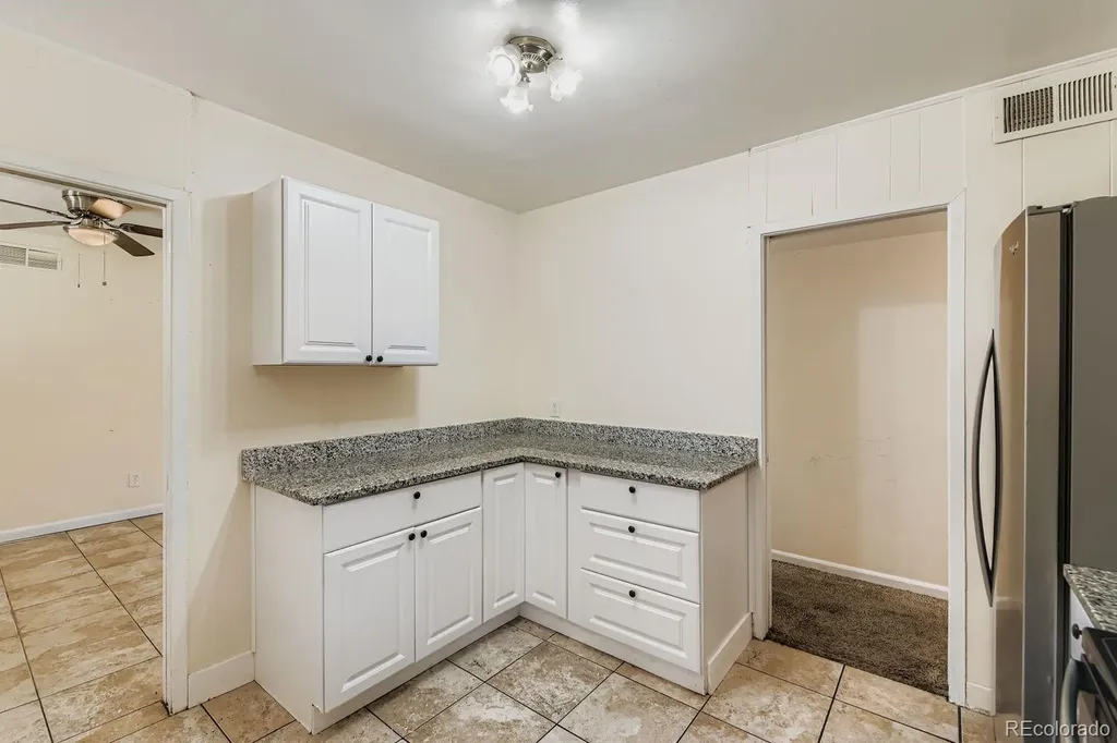 929 Quentin Street Aurora CO 80011