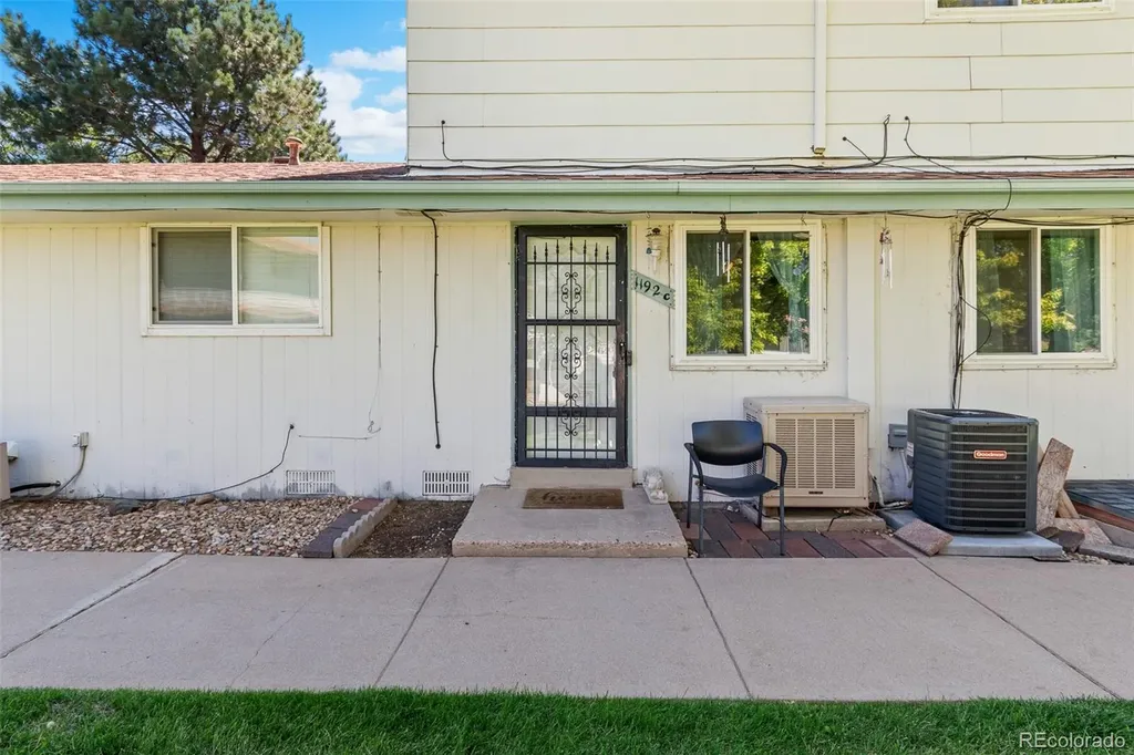 1192 S Eagle Circle Aurora CO 80012