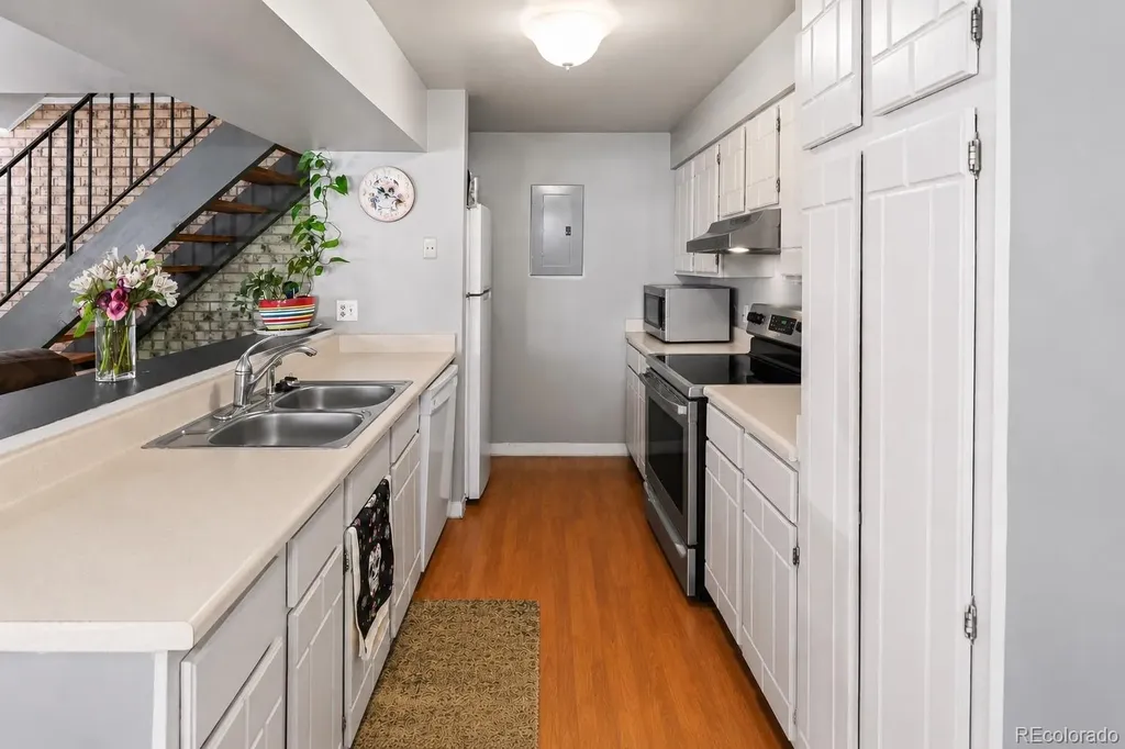 1192 S Eagle Circle Aurora CO 80012
