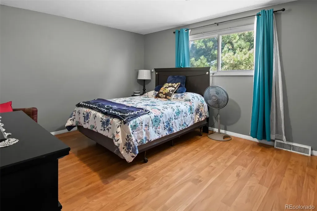 1192 S Eagle Circle Aurora CO 80012