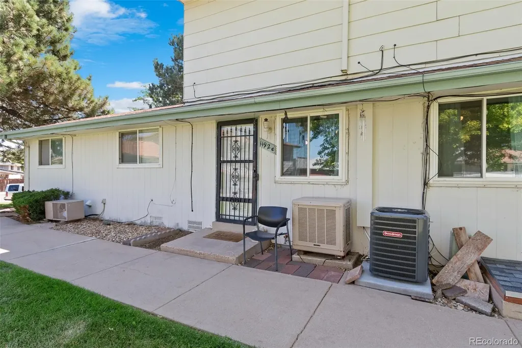 1192 S Eagle Circle Aurora CO 80012