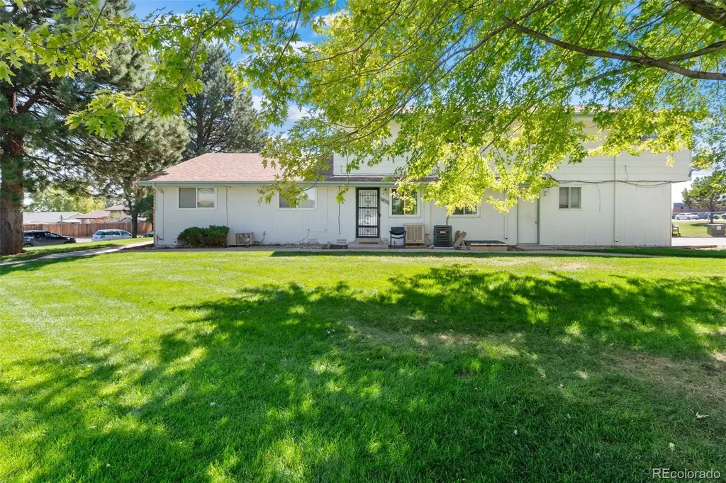 1192 S Eagle Circle Aurora CO 80012