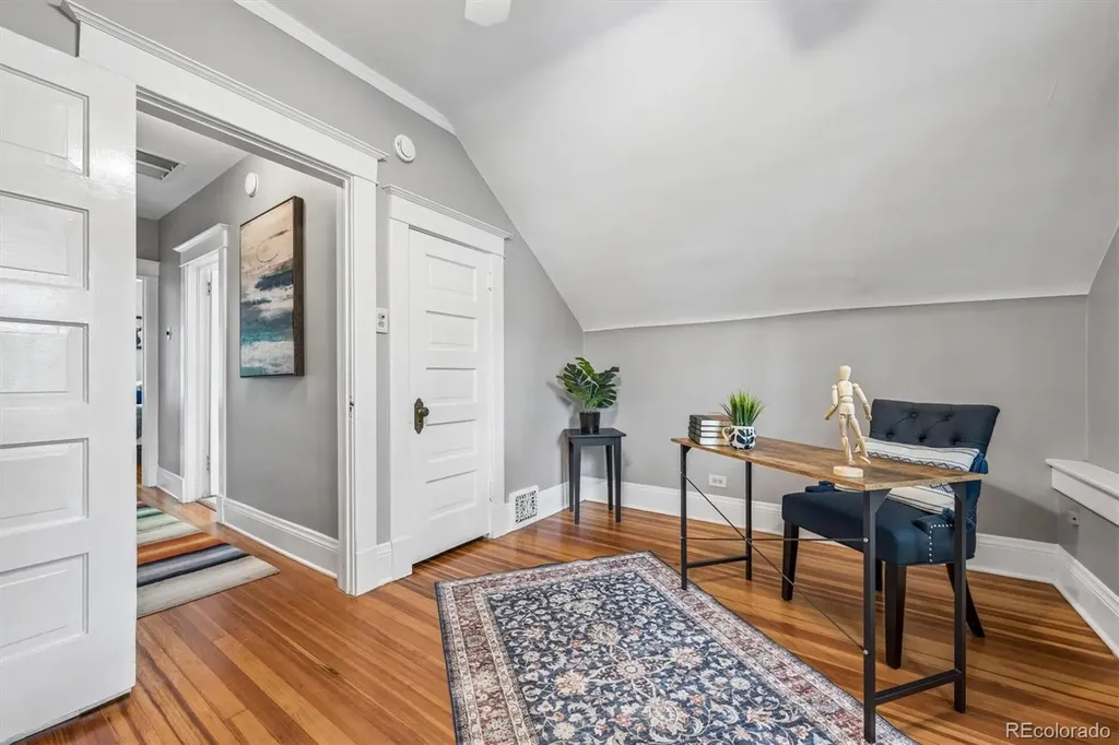 1060 Saint Paul Street Denver CO 80206