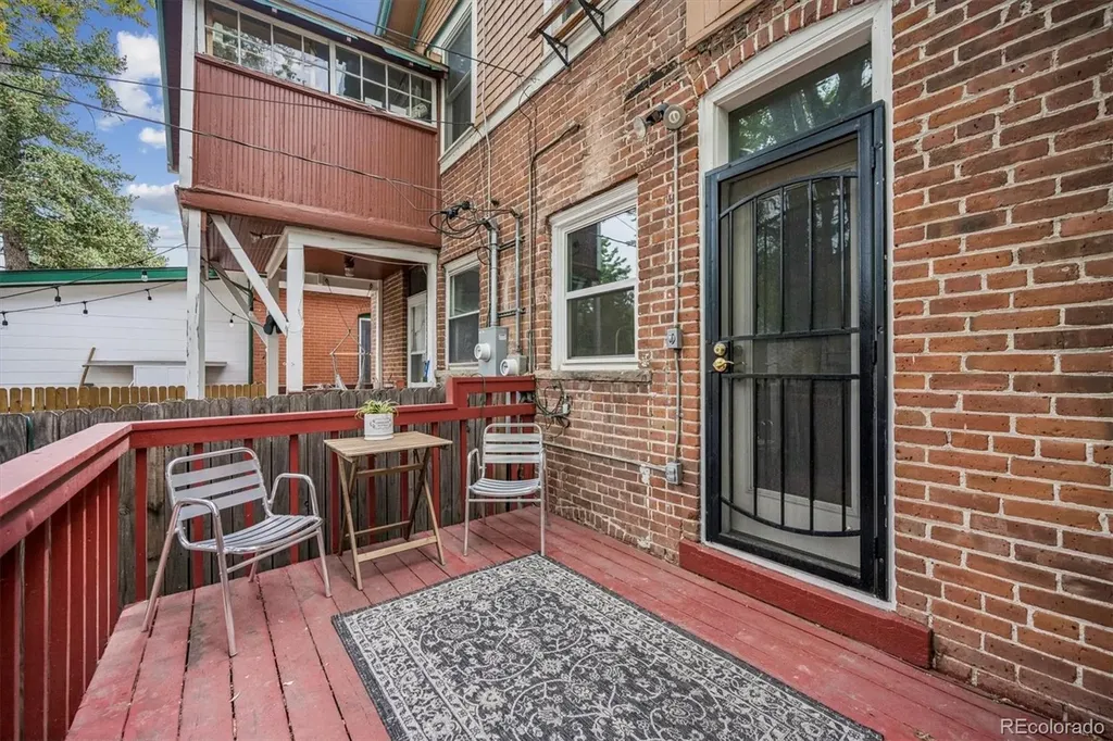 1060 Saint Paul Street Denver CO 80206