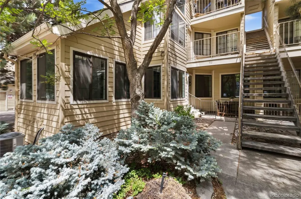910 S Dahlia Street Denver CO 80246