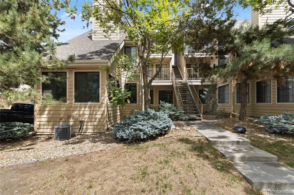 910 S Dahlia Street Denver CO 80246