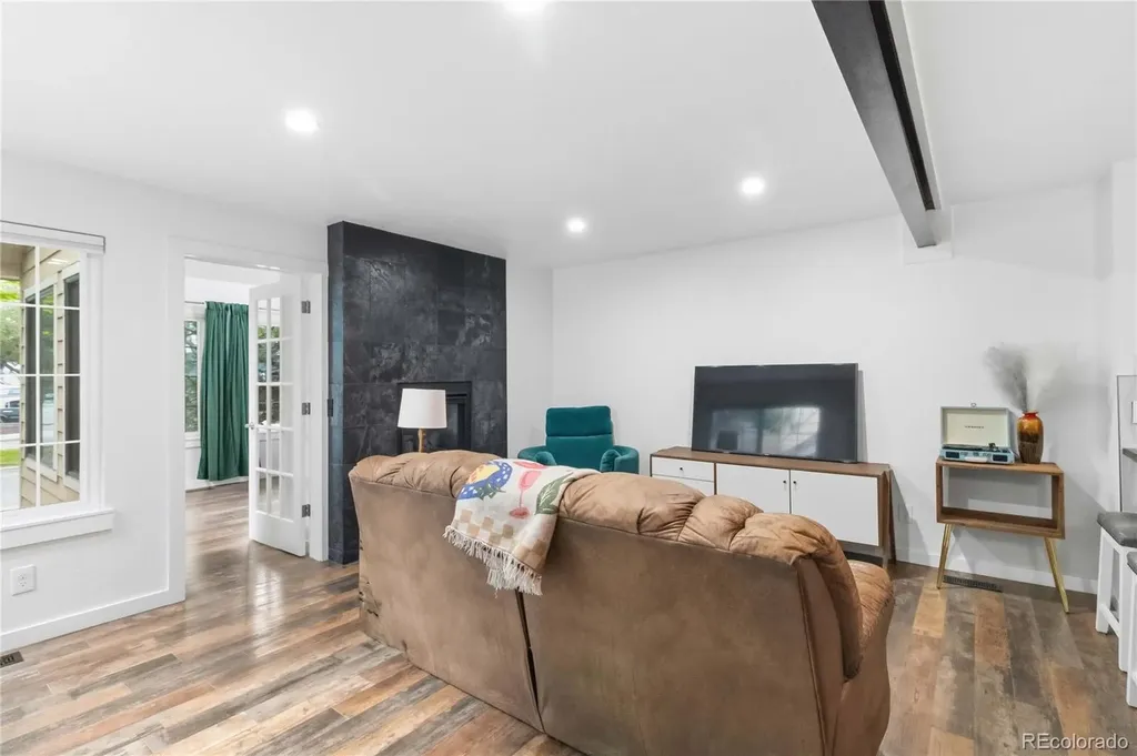 910 S Dahlia Street Denver CO 80246