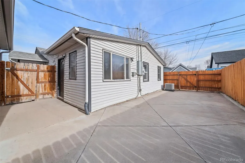 4104 S Pennsylvania Street Englewood CO 80113
