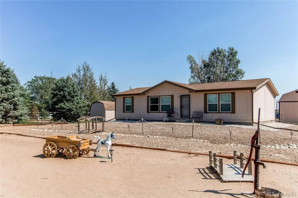 1644 County Road 47 Hudson CO 80642