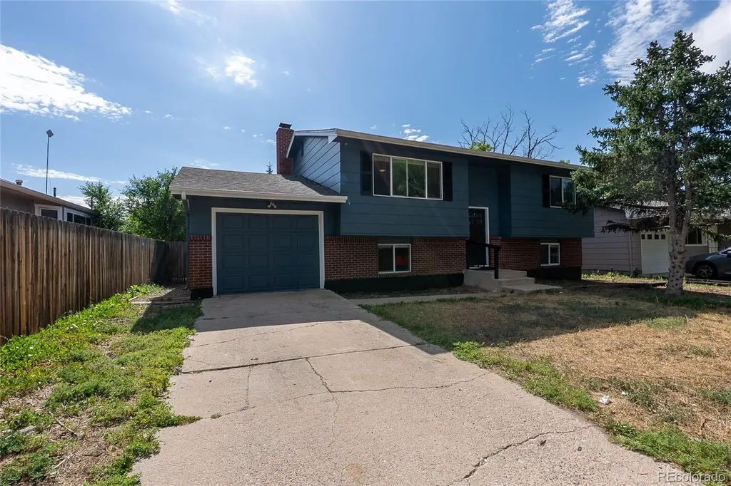 925 Arrawanna Street Colorado Springs CO 80909