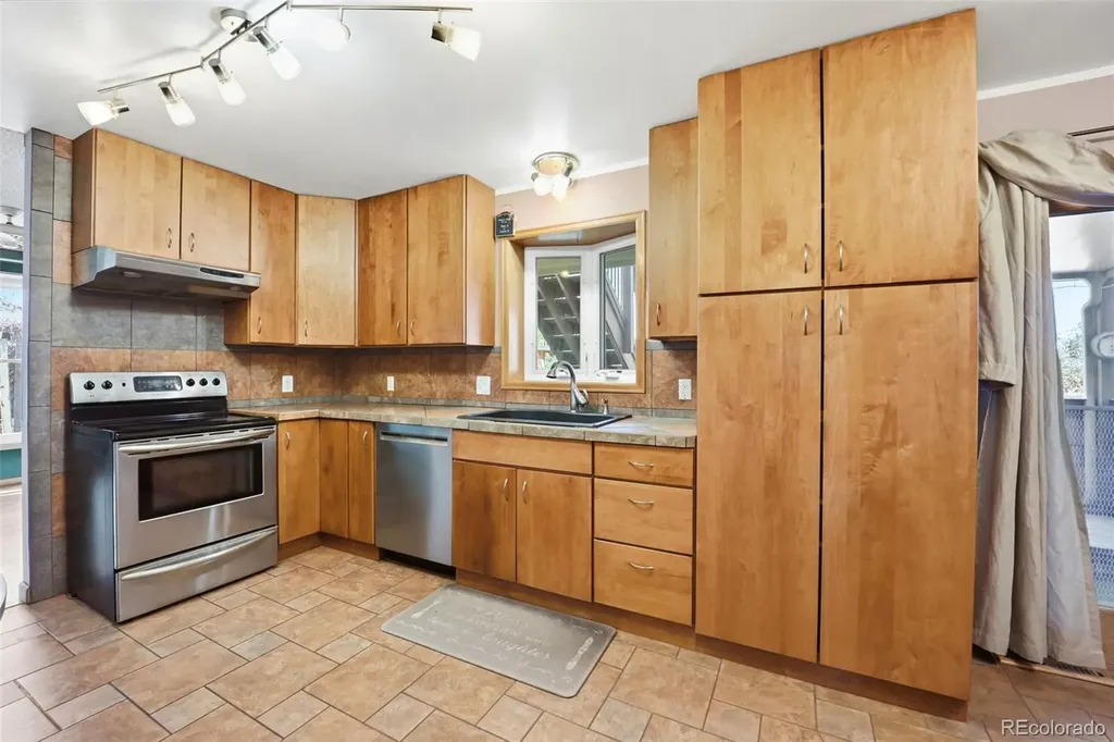 6795 Hillridge Place Parker CO 80134