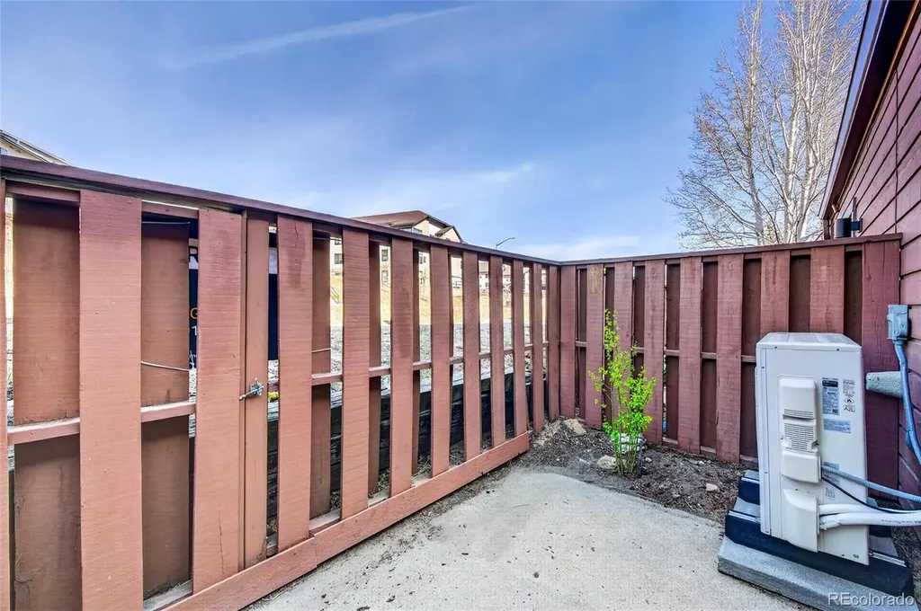 1050 S Saint Vrain Avenue Estes Park CO 80517