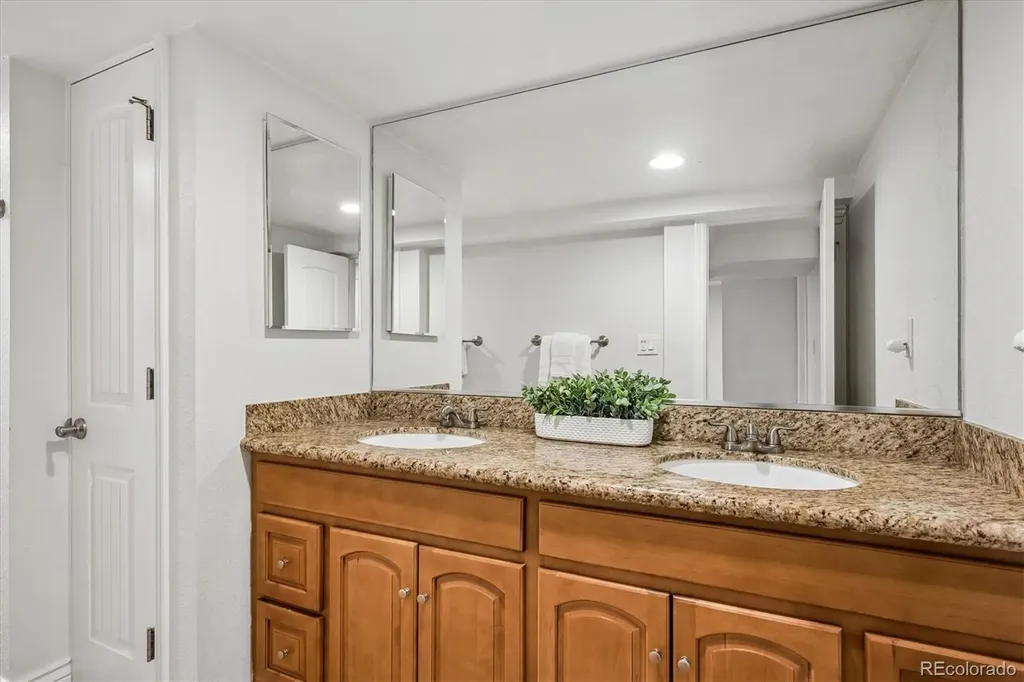 1725 E 36th Avenue Denver CO 80205