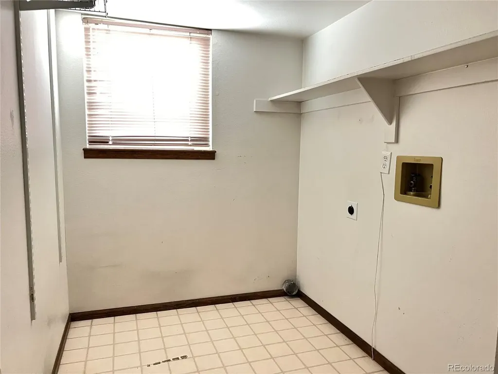 9881 Spring Hill Place Littleton CO 80129