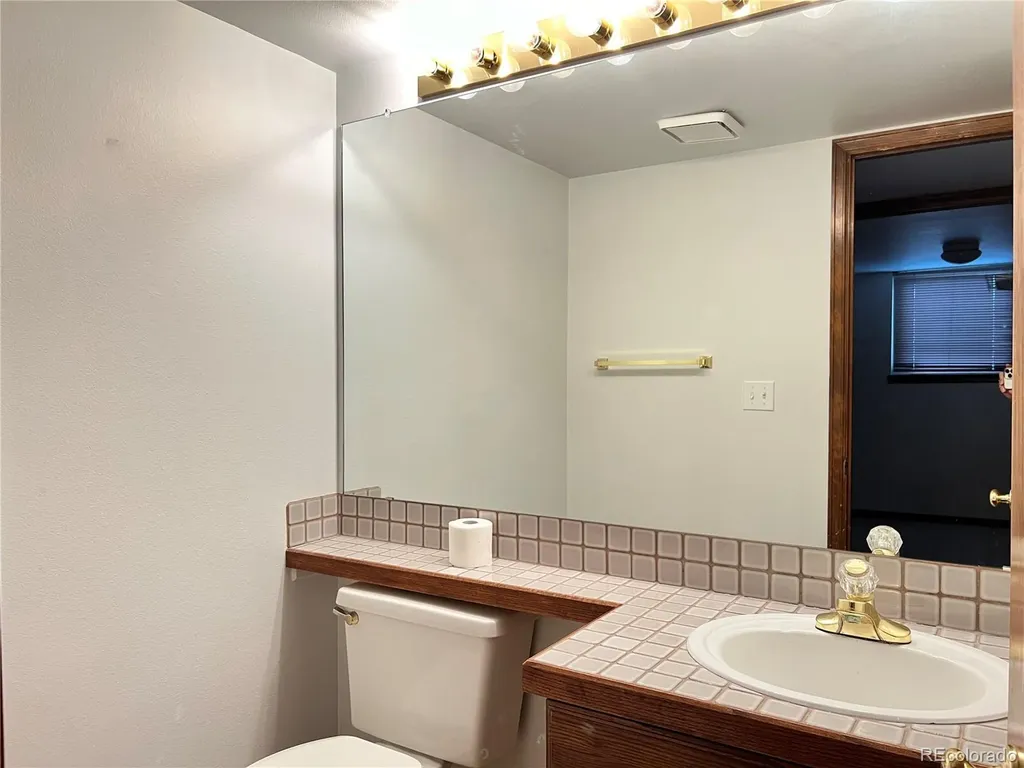 9881 Spring Hill Place Littleton CO 80129