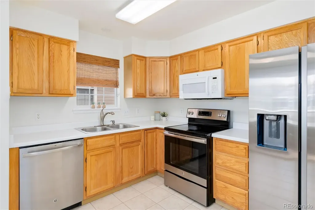 5712 W Asbury Place Denver CO 80227