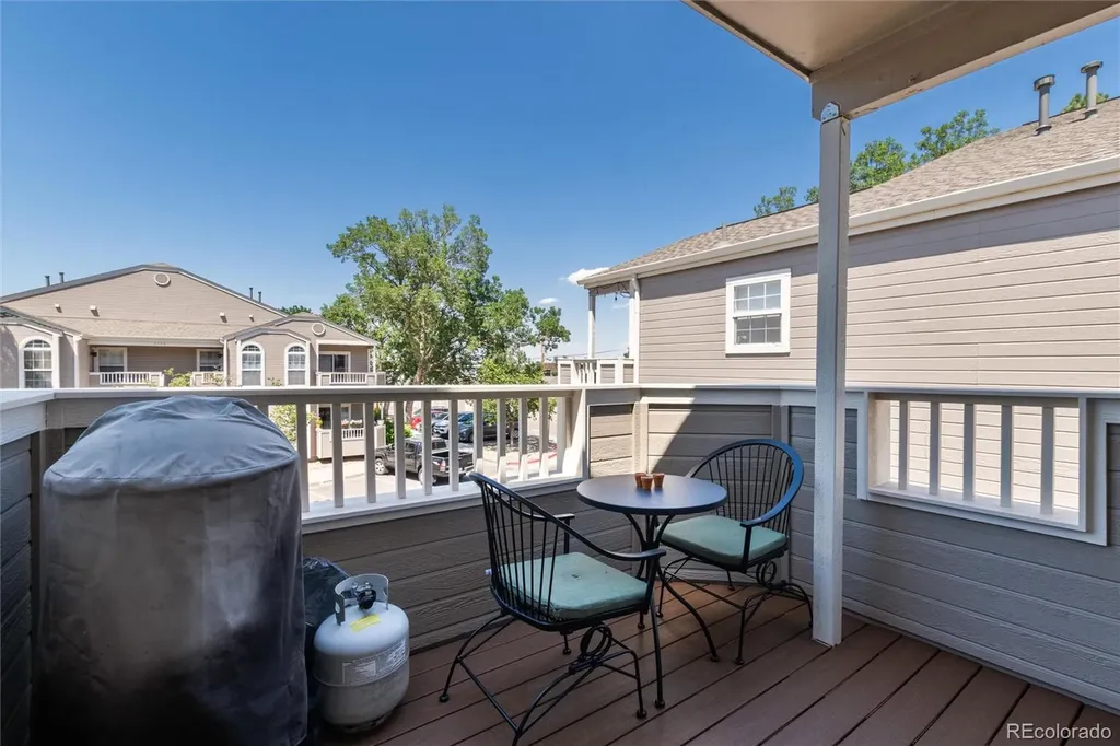 5712 W Asbury Place Denver CO 80227
