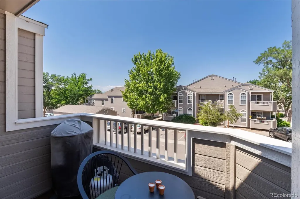 5712 W Asbury Place Denver CO 80227